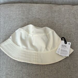 Lululemon Athletica Cream Bucket Hat